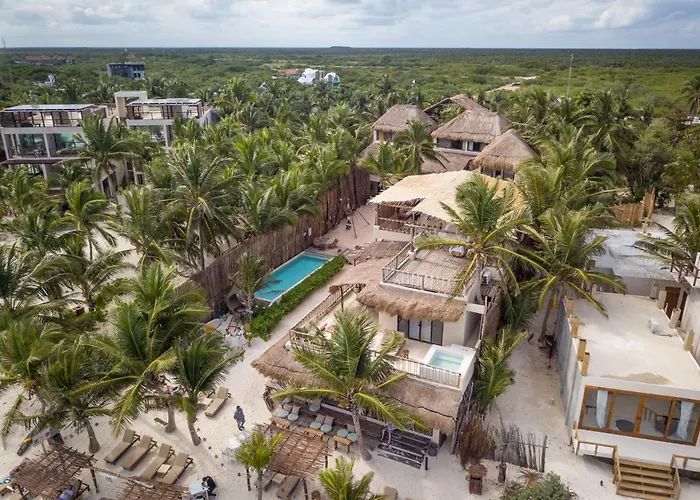 Dune Boutique Located At The Party Zone (adults Only) Tulum